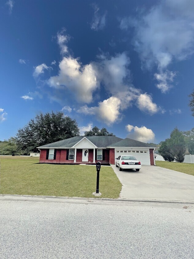Primary Photo - 55 Winchester Way S.E.