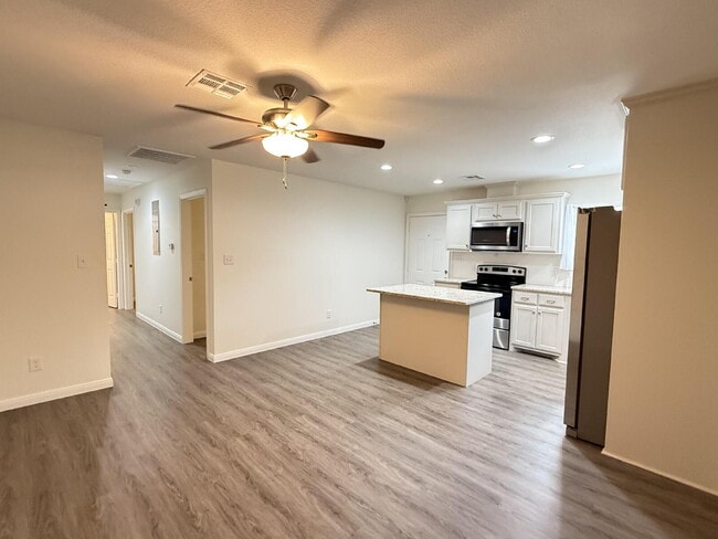 Building Photo - Charming 3-Bedroom, 2-Bath Duplex in Waco ...