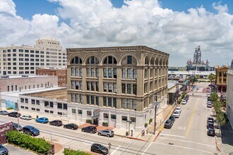 Building Photo - 2400 Mechanic St