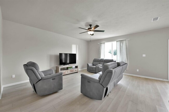 Building Photo - 154 Worley Way
