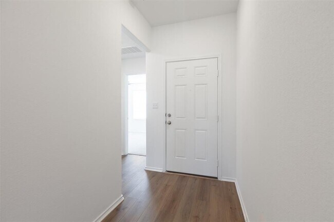 Foto del edificio - 124 Juniper Springs Rd