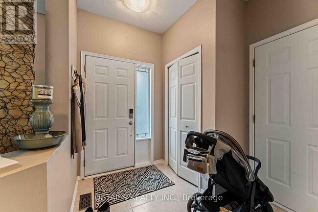 Building Photo - 105 Rocky Hill Dr