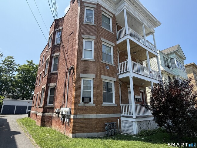 Photo - 79 James St (Hartford, CT) Apartment