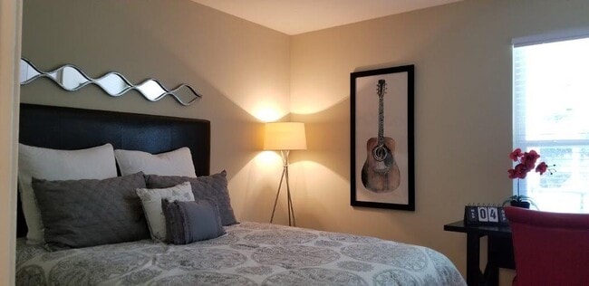 Foto del edificio - Cardinal Village Apartments