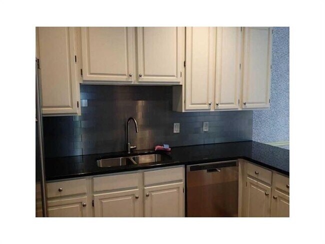 Foto del edificio - 1038 Huntcliff NE