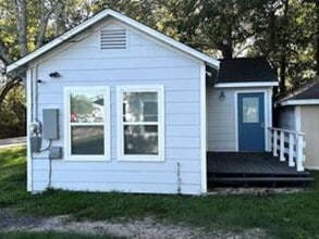 Building Photo - 4318 1st