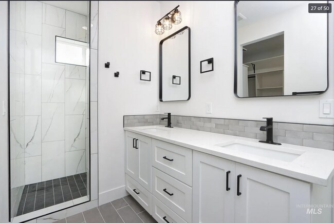 Foto del edificio - 2700 Bandon Dunes Ave