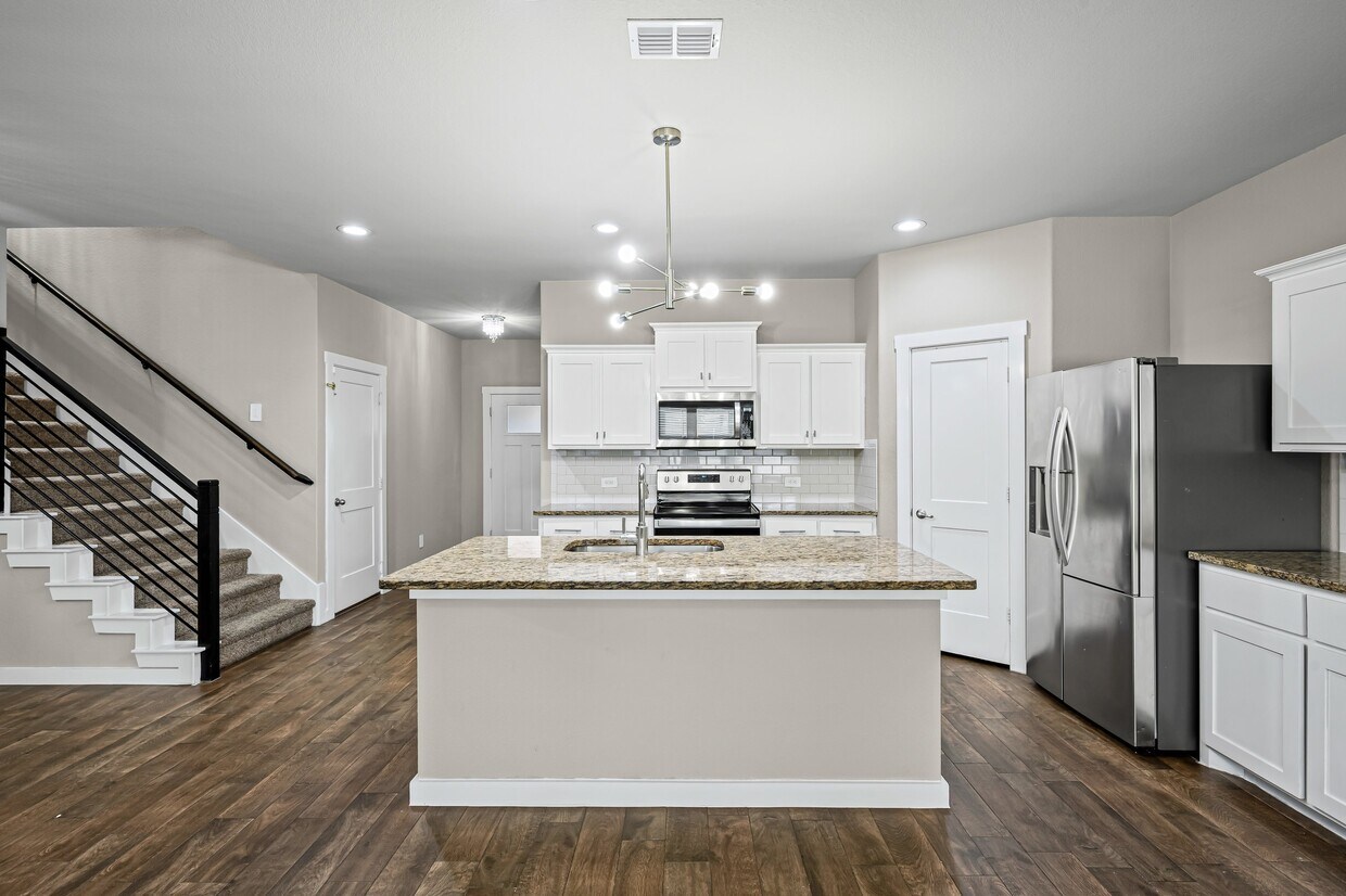 Building Photo - 9352 Herringbone Dr