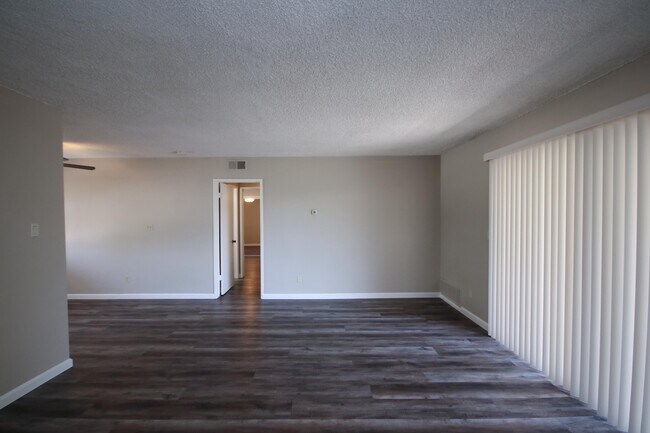 Foto del edificio - 1117 S Stoneman Ave