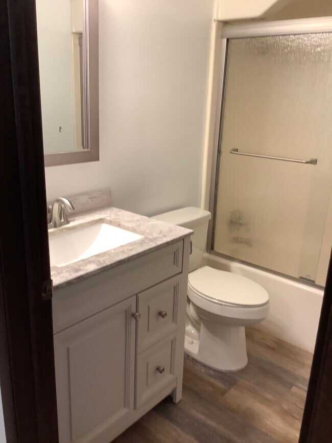 Bathroom 1 - 1393 Park Ave
