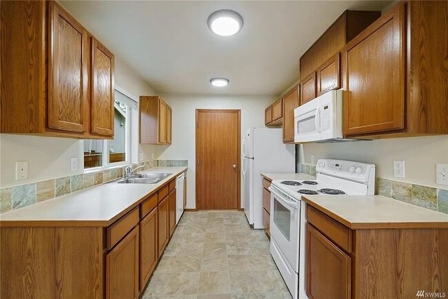 Foto del edificio - 11701 9th Avenue Ct E