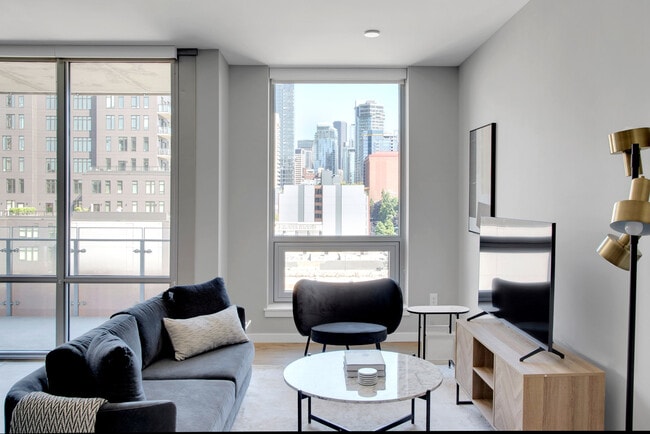 Building Photo - 210 Wall St