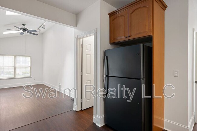Foto del edificio - 240 Timber Knoll Dr