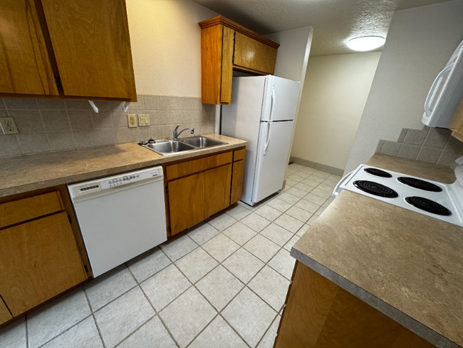 Foto del edificio - 850-860 Shaff Rd SE