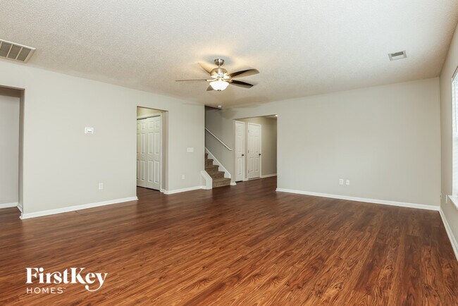 Building Photo - 1052 Briar Rose Ln