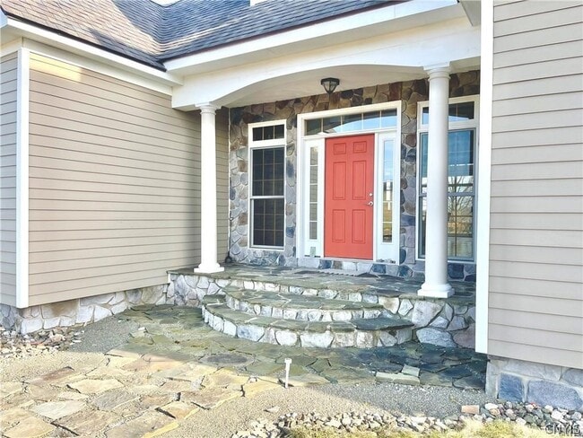 Foto del edificio - 1018 W State Rd