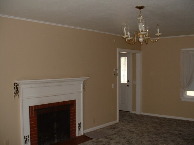 Building Photo - NEW LOWER PRICE. On the RIVER with Fishing...
