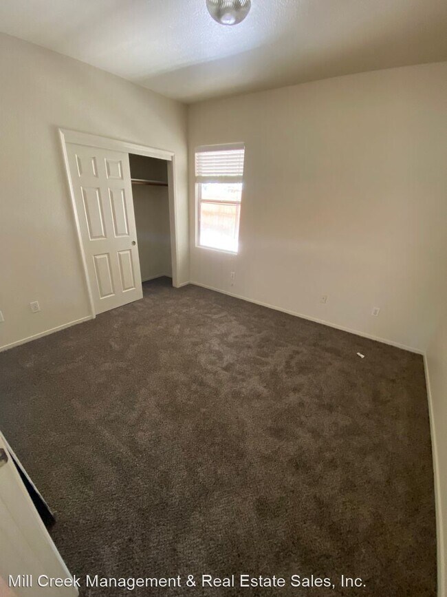 Foto del edificio - 3 br, 2 bath House - 1630 N. Shady