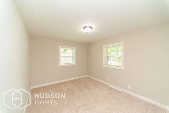 Building Photo - 206 Moreland Dr
