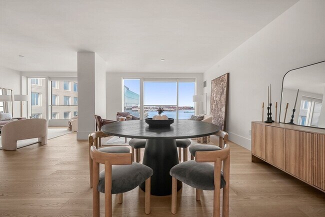 Foto del edificio - 150 Seaport Blvd