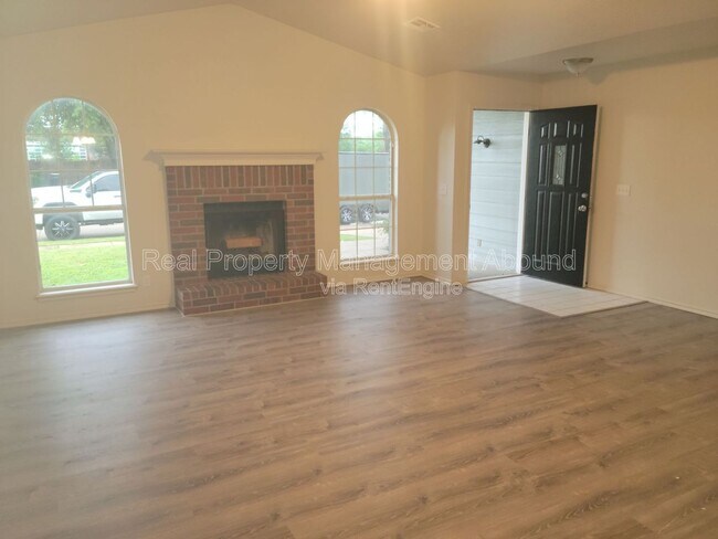 Foto del edificio - 3208 N 8th Pl