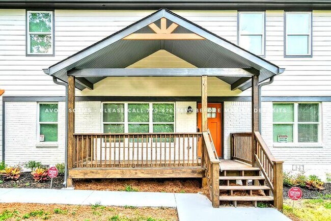 Building Photo - MASSIVE MODERN 4 BR W/ 2 MASTERS & OPEN FL...