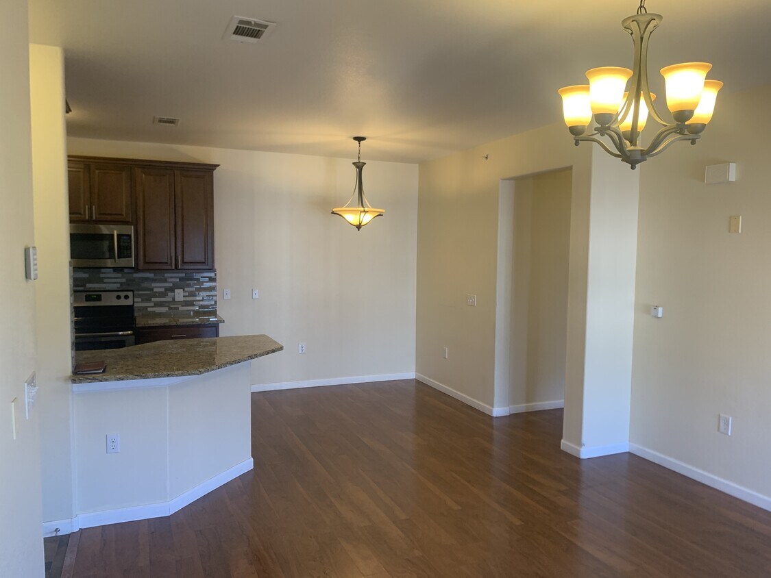 Foto principal - 2682 S Cathay Way