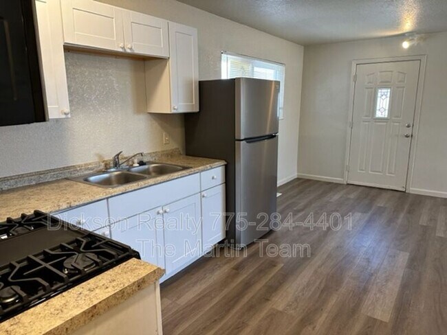 Foto del edificio - 42 Caliente St