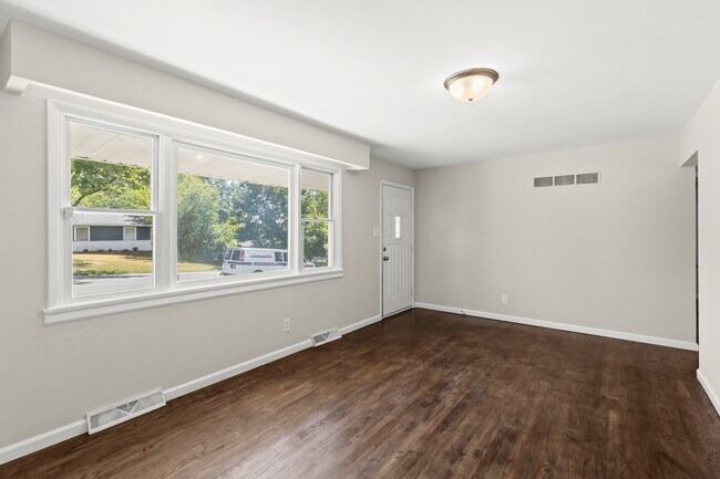 Foto del edificio - 1517 Lincoln Dr