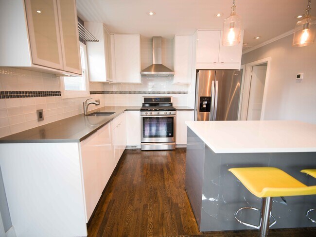 Foto del edificio - 701 Bouldin Ave