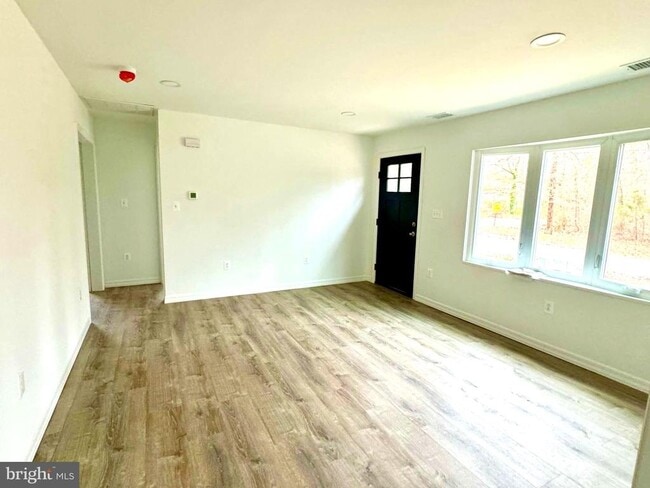 Building Photo - 25 Cramer Rd