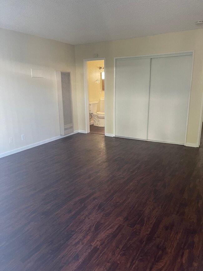 LIVING SPACE/CLOSET - 10012 Valley Blvd