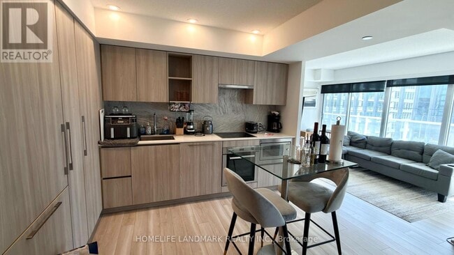 Photo du bâtiment - 19 Bathurst St