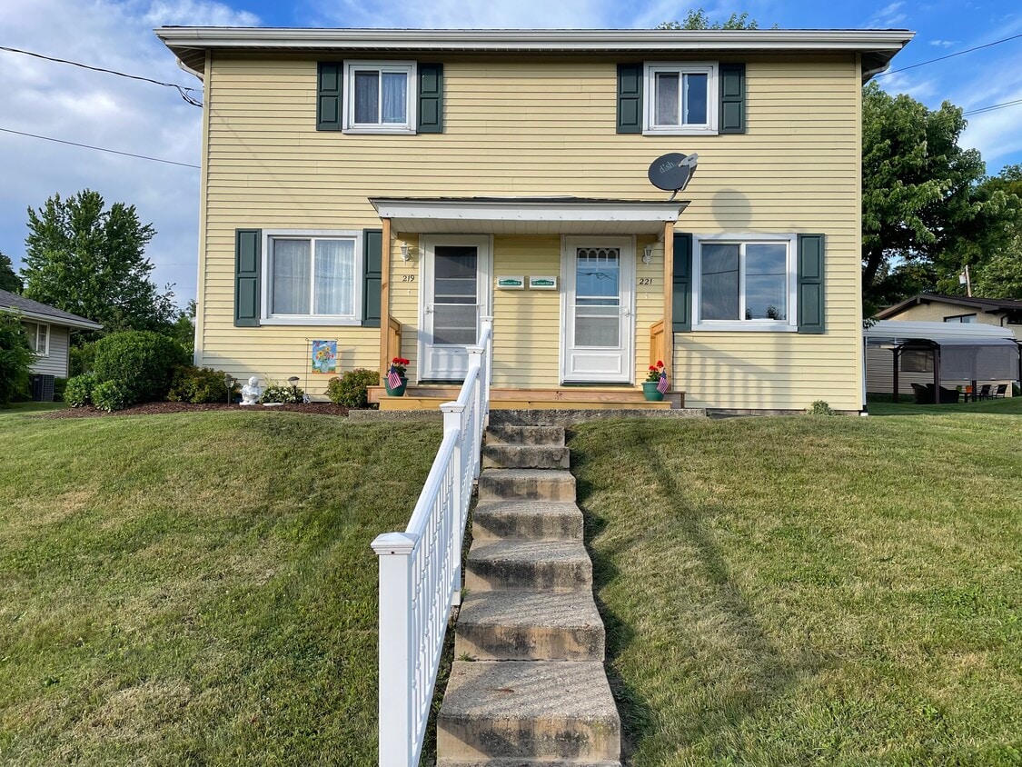 Street View - 221 Orchard Hill Dr