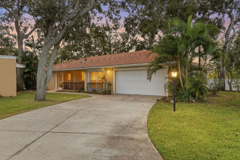 Photo - 131 2nd Ave E (Palmetto, FL)