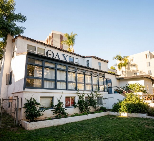 Building Photo - 547 Gayley Ave