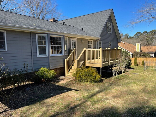 Foto del edificio - Bedroom on Main in Waterton Subdivision, G...