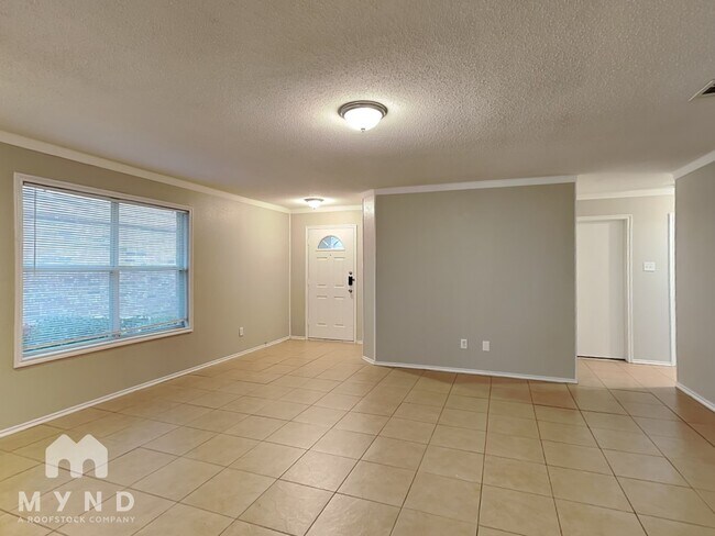 Foto del edificio - 4908 Thorn Hollow Dr