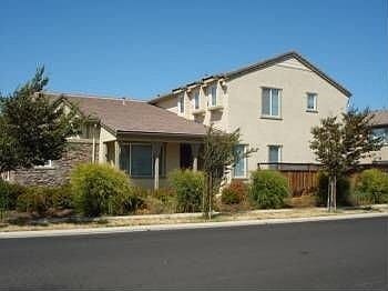 Building Photo - 690 Leah Ln