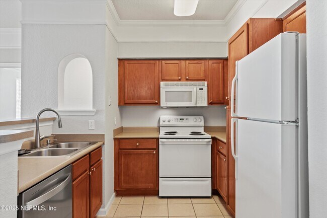 Foto del edificio - 8550 Touchton Rd