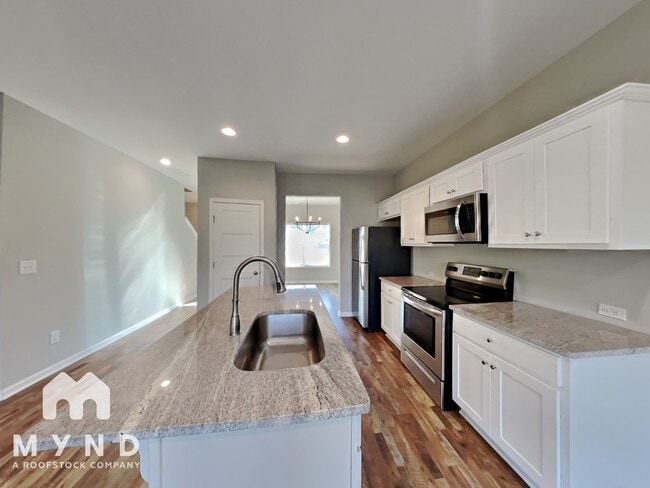 Building Photo - 389 Springwater Wy