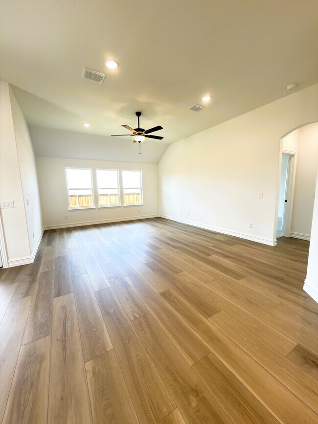 Foto del edificio - 4349 Noble Ln
