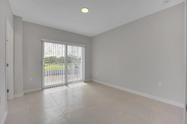 Foto del edificio - 13807 SW 262nd Ln