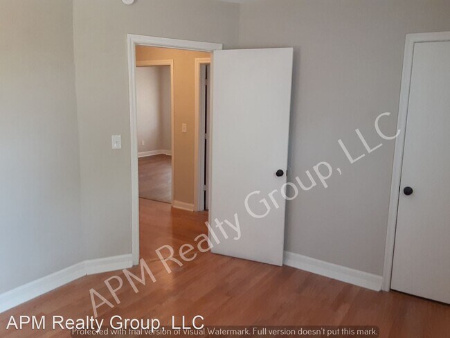 Building Photo - 3 br, 1 bath House - 99 Dundee Lane