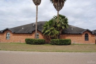 Building Photo - 2205 Kimberly Ln