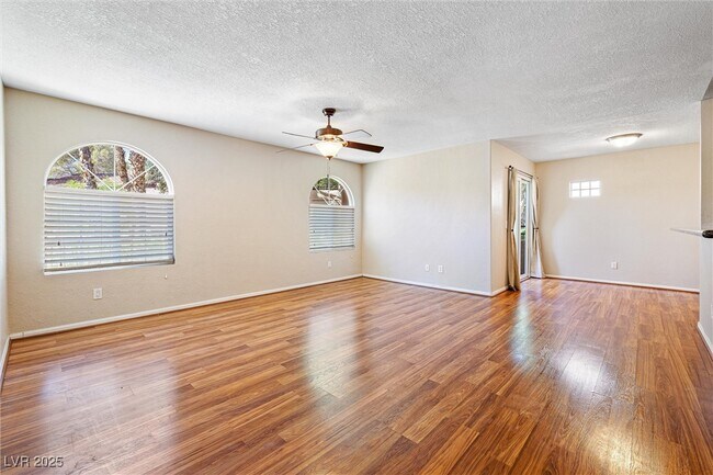 Foto del edificio - 9325 W Desert Inn Rd