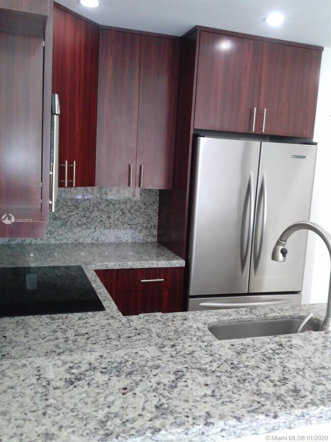 Foto del edificio - 1793 SW 5th St