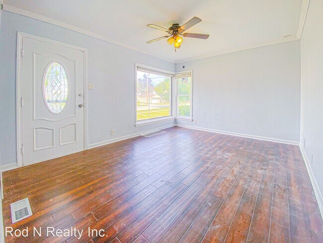 Foto del edificio - 4 br, 1 bath House - 21 165th st,