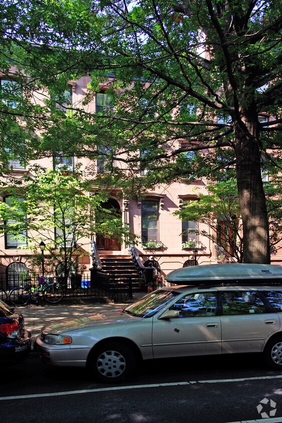 Foto del edificio - 384 3rd St