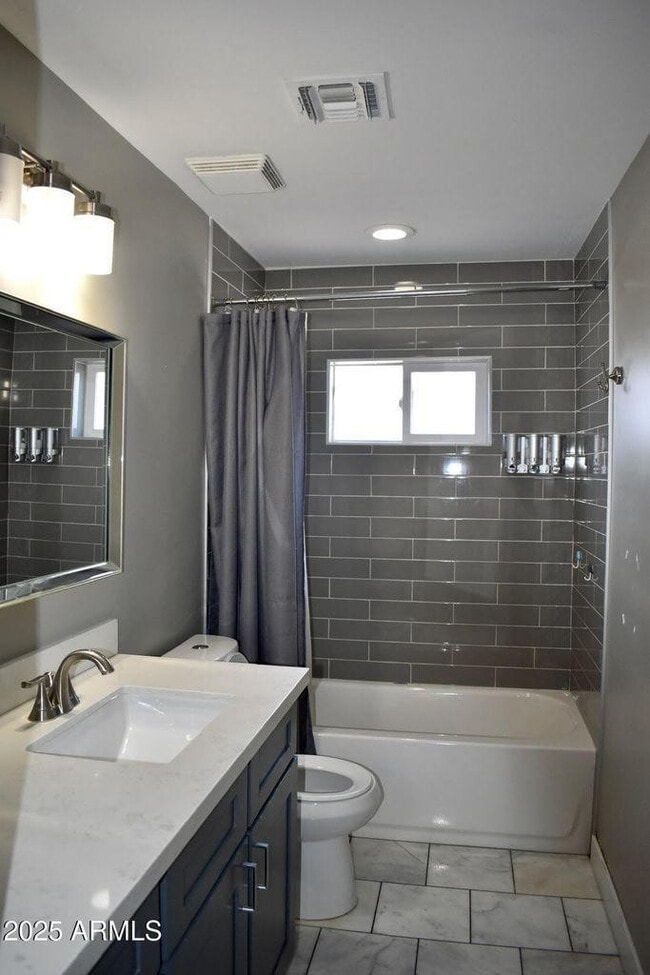 Foto del edificio - 7635 E Verde Ln